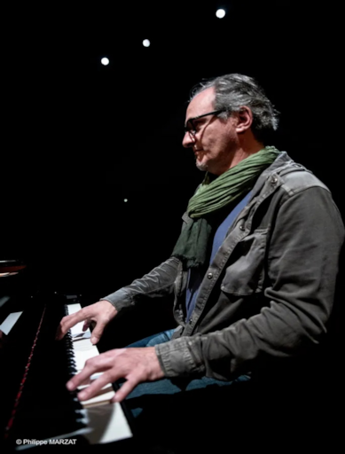 Dynamic Content Image